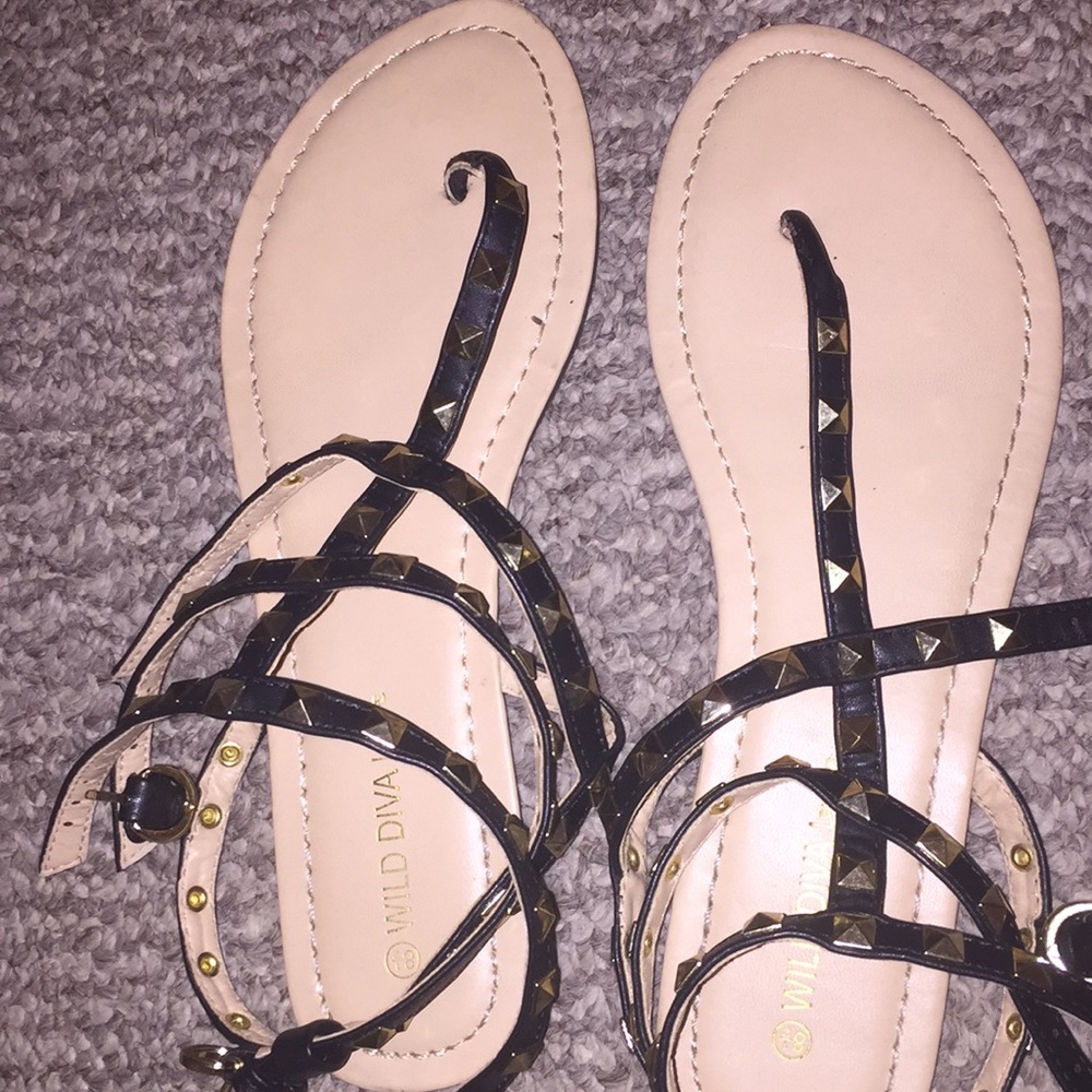 Black and Gold Diamond Crossover Sandals